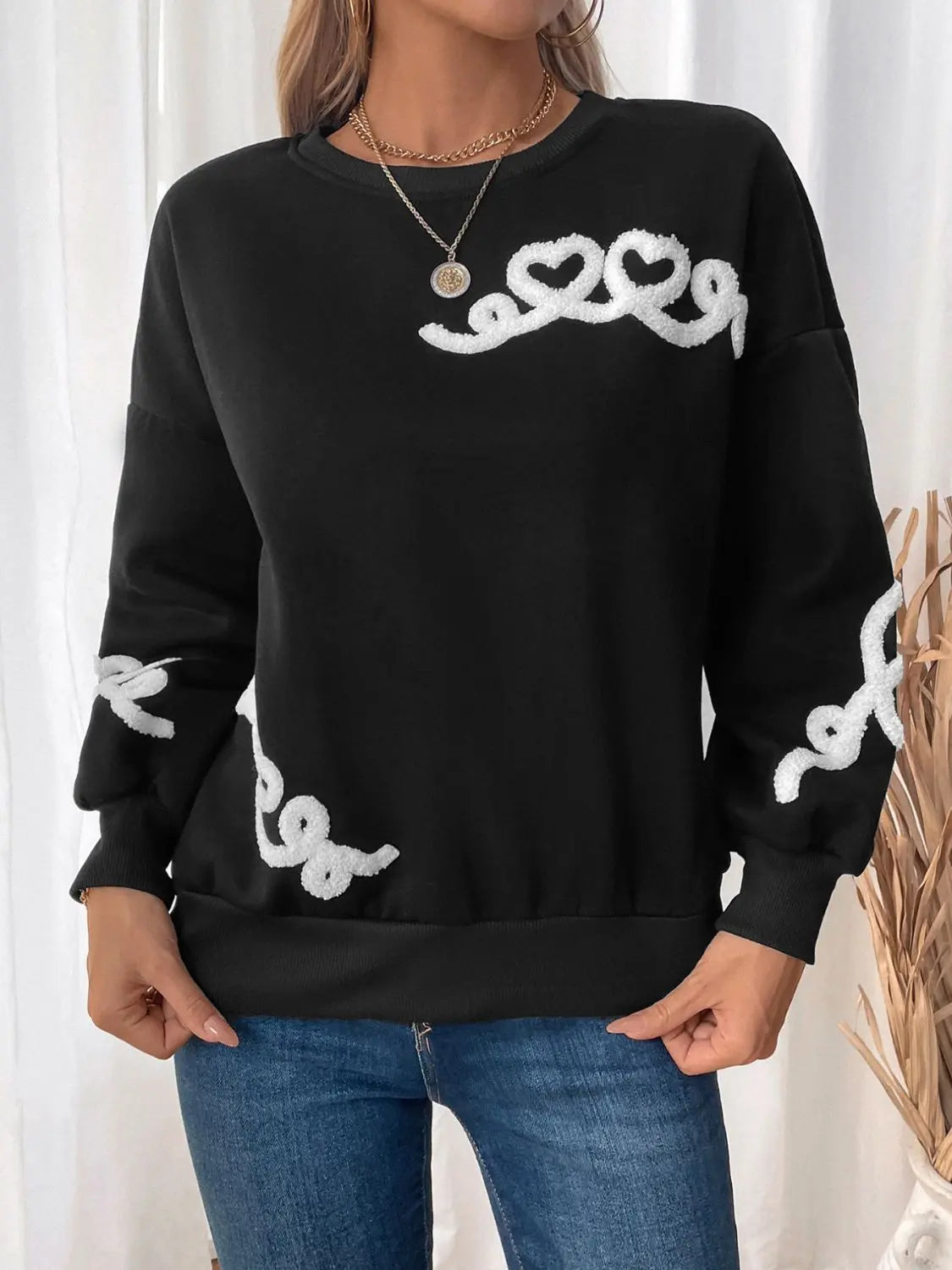 Heart Round Neck Long Sleeve Sweater Sweatshirt Trendsi