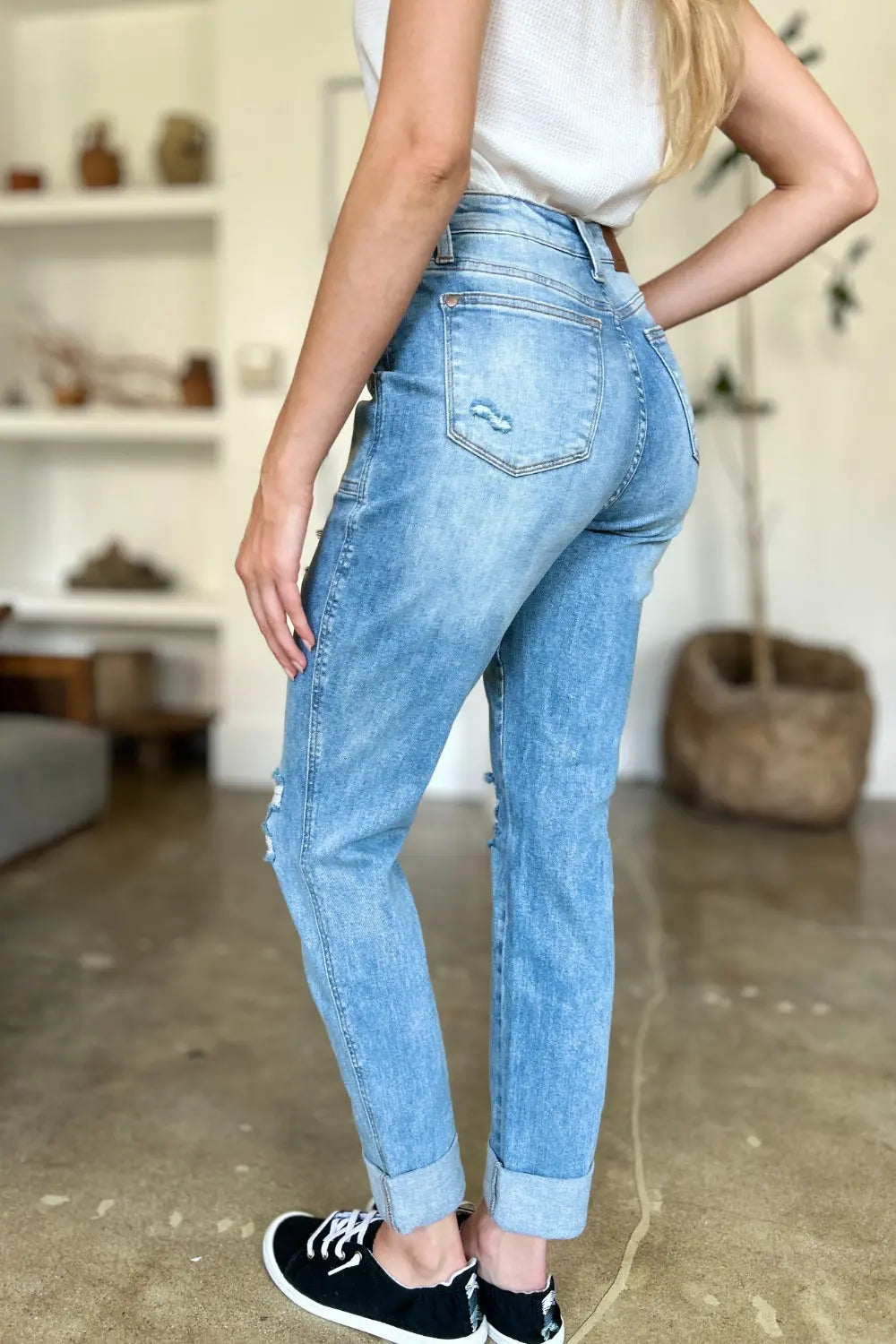 Judy Blue Full Size Distressed Straight Jeans with Patch Pockets - Kittybear Krafts