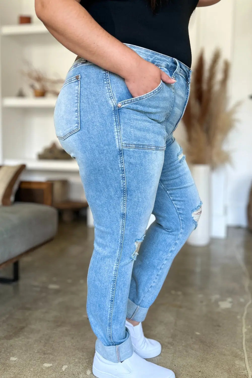 Judy Blue Full Size Distressed Straight Jeans with Patch Pockets - Kittybear Krafts