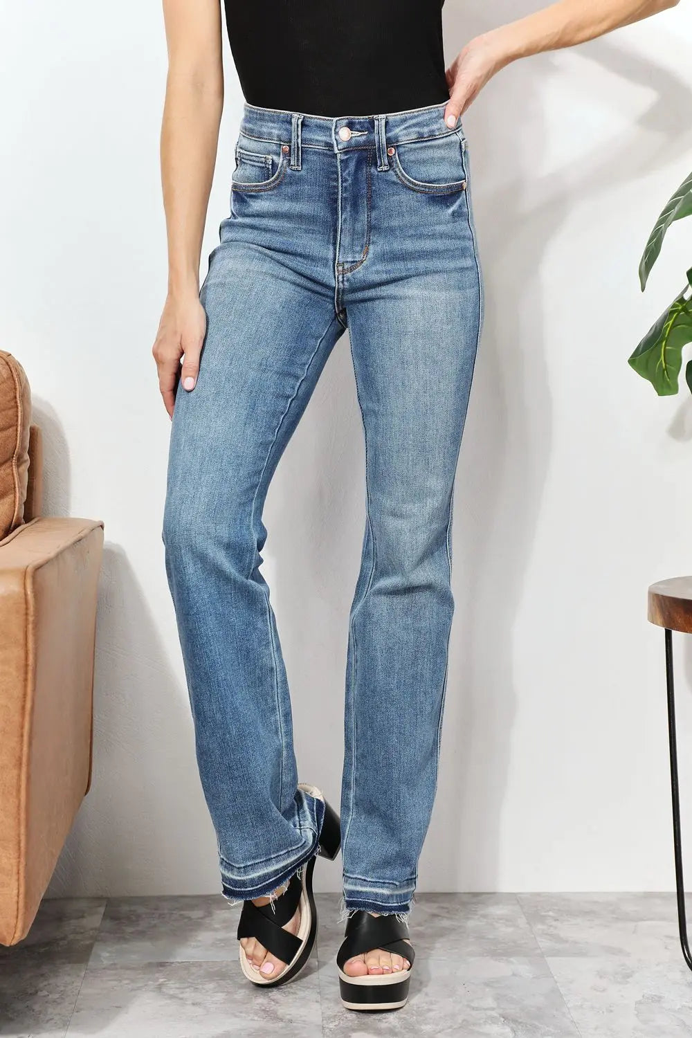 Judy Blue Full Size High Waist Jeans with Pockets - Kittybear Krafts