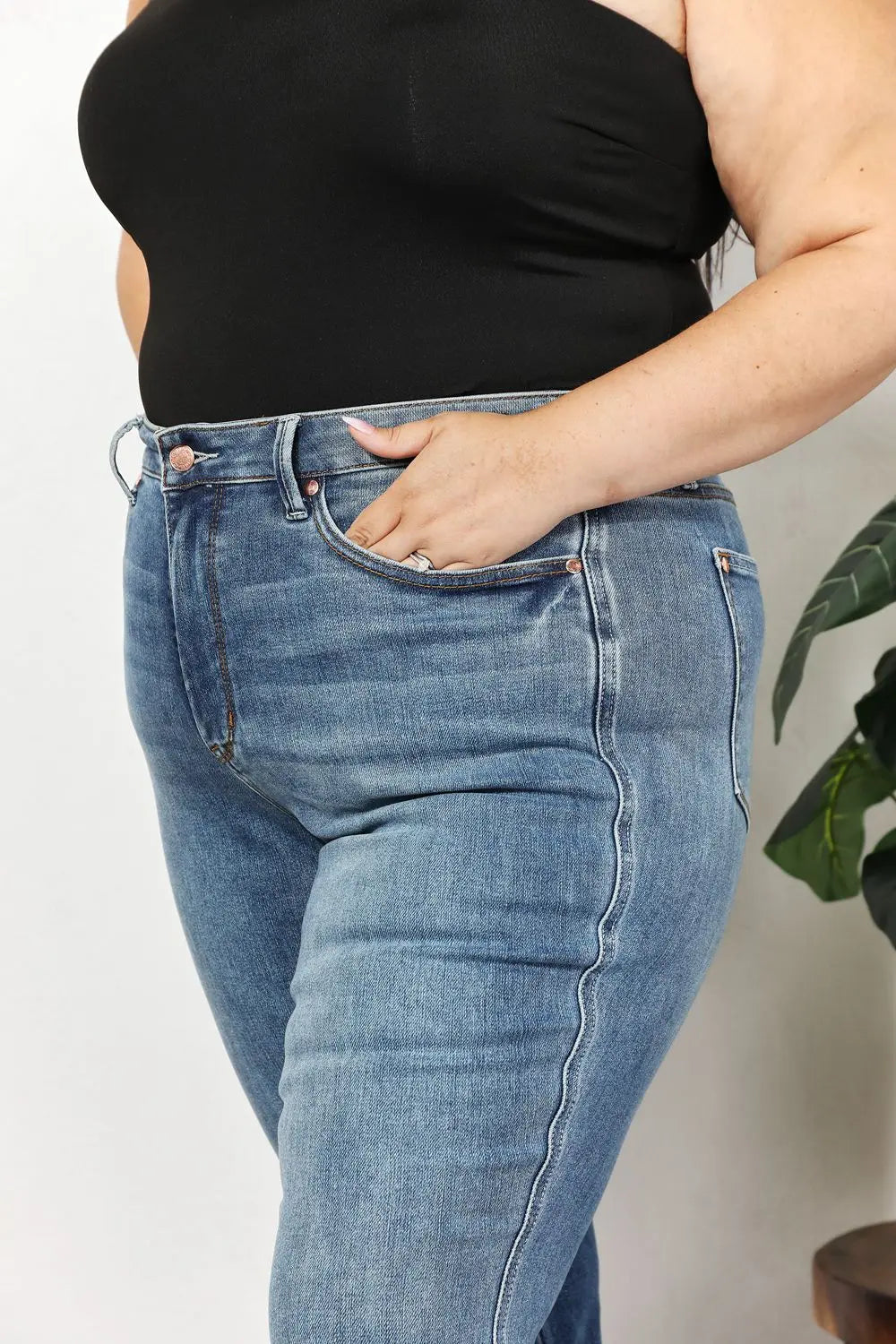 Judy Blue Full Size High Waist Jeans with Pockets - Kittybear Krafts