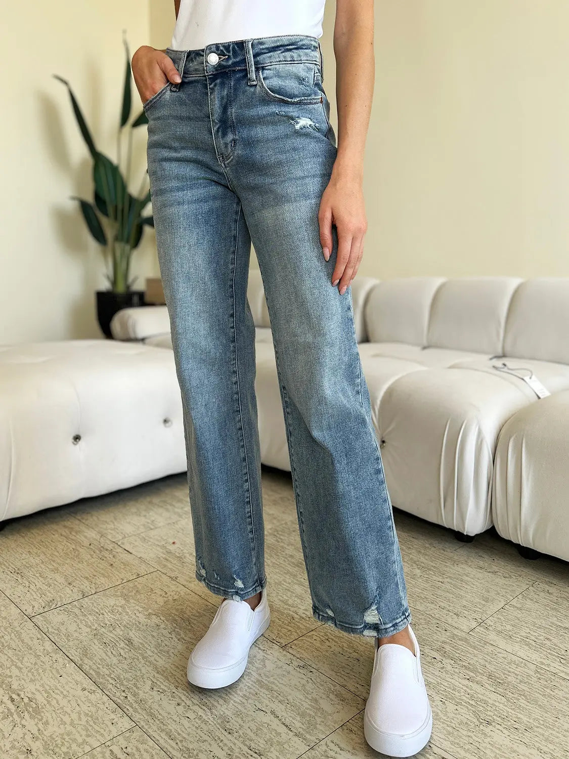 Judy Blue Full Size Mid Rise Distressed Straight Jeans - Kittybear Krafts