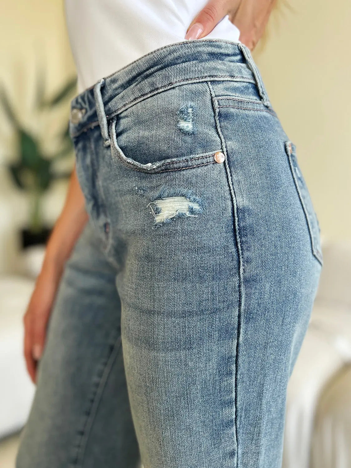 Judy Blue Full Size Mid Rise Distressed Straight Jeans - Kittybear Krafts