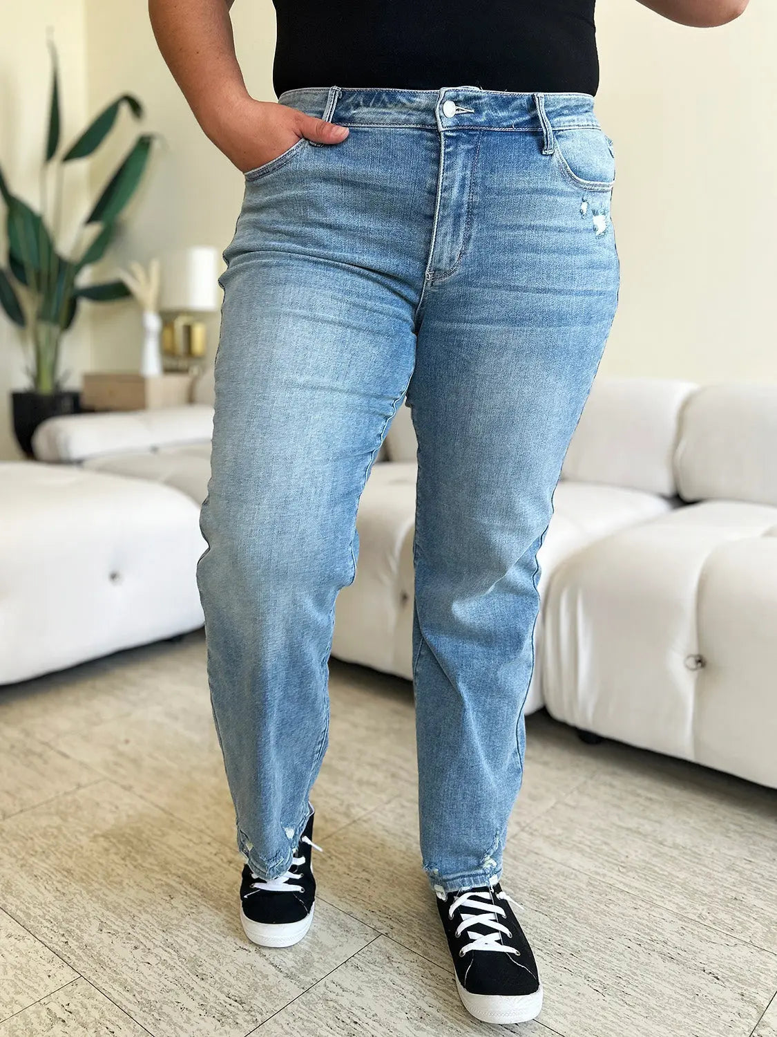 Judy Blue Full Size Mid Rise Distressed Straight Jeans - Kittybear Krafts