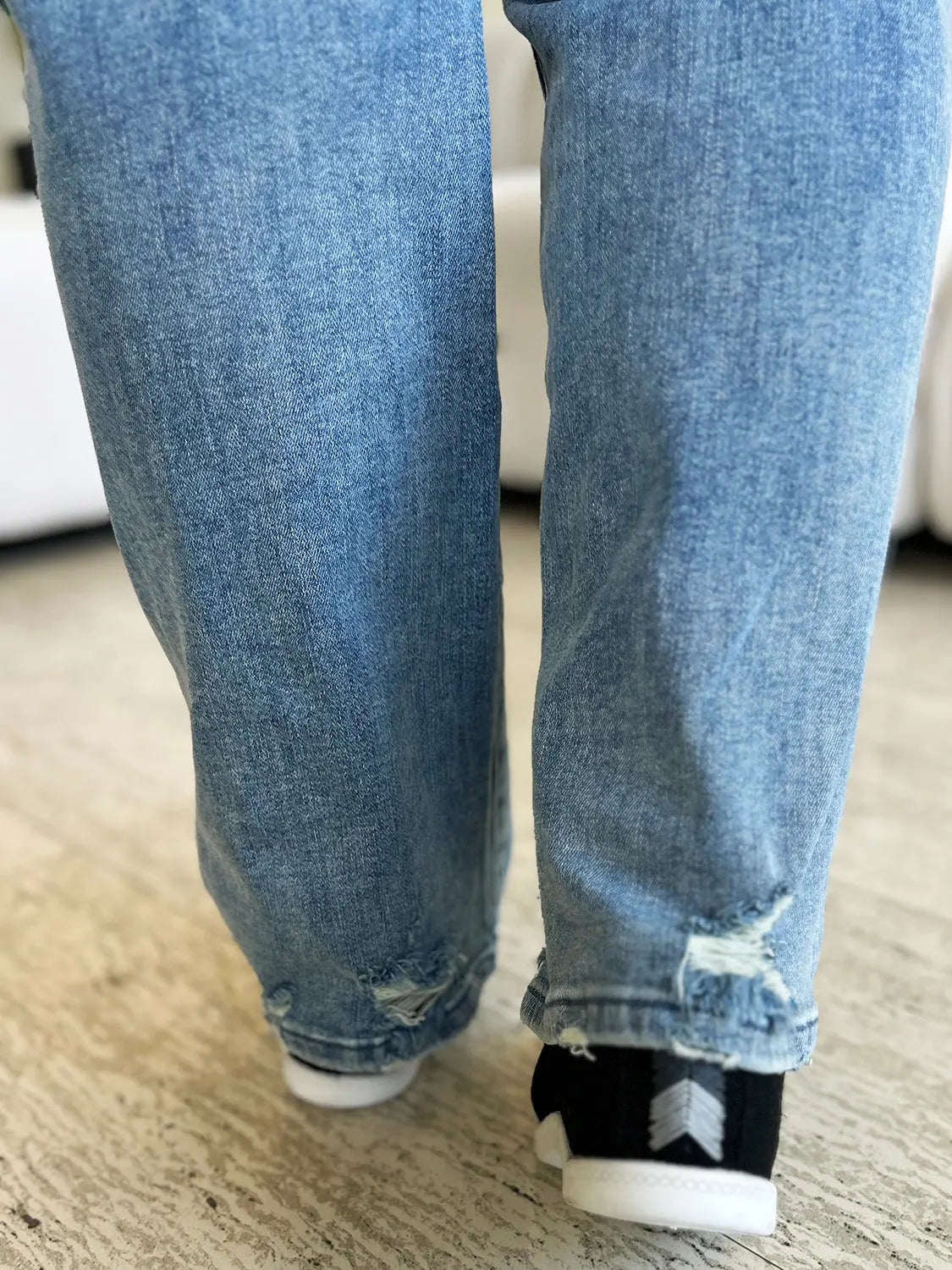 Judy Blue Full Size Mid Rise Distressed Straight Jeans - Kittybear Krafts