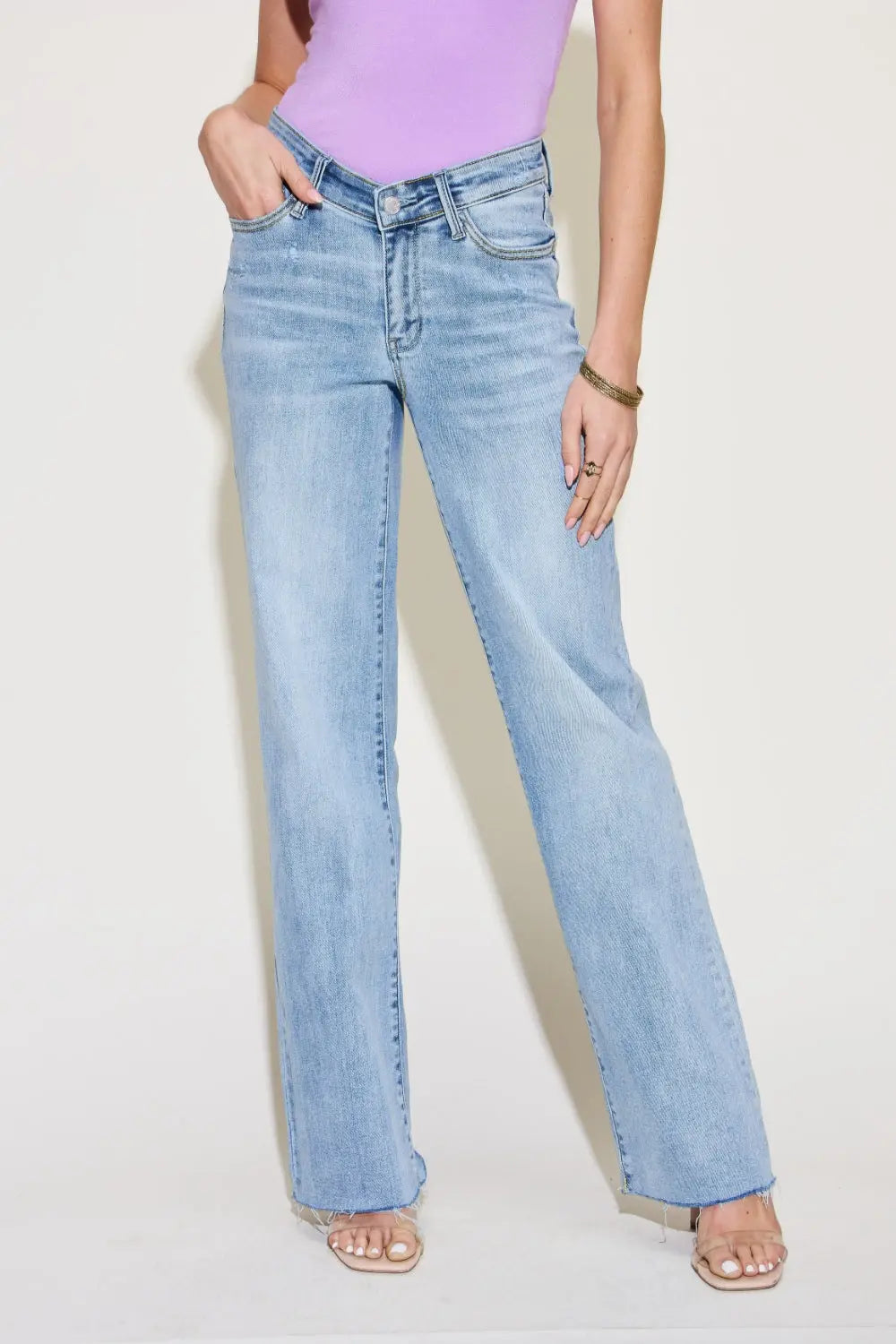 Judy Blue Full Size V Front Waistband Straight Jeans - Kittybear Krafts