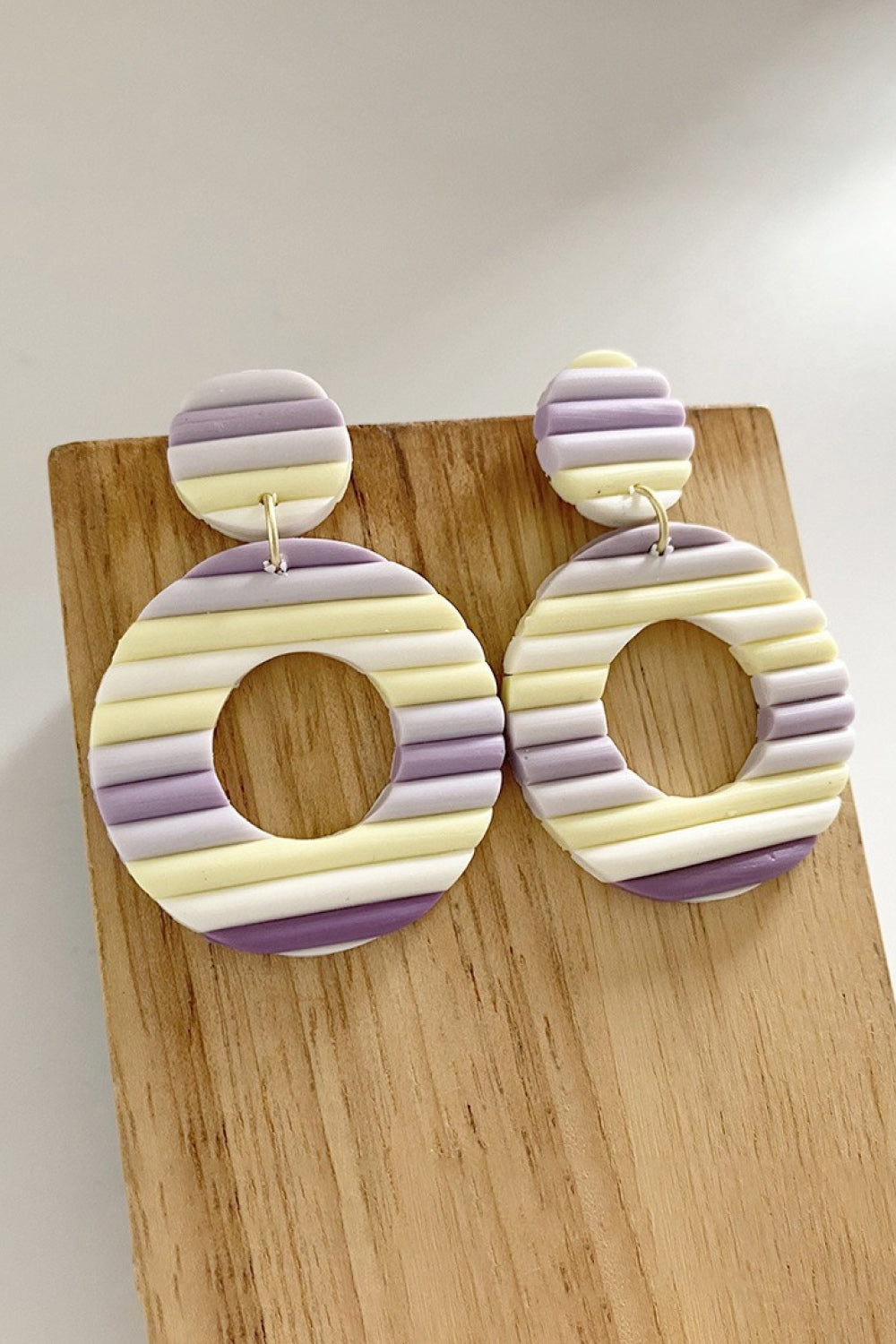 Round Shape Clay Dangle Earrings - Kittybear Krafts